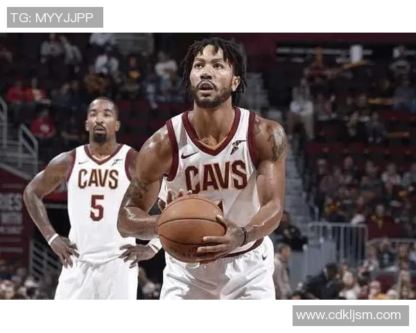 詹姆斯与杜兰特巅峰对决精彩瞬间回顾与分析合集 詹姆斯与杜兰特巅峰对决精彩瞬间回顾与分析合集