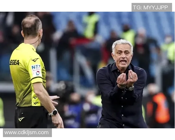 牛津联与克鲁比赛因天气原因延迟进行球迷期待新赛程安排